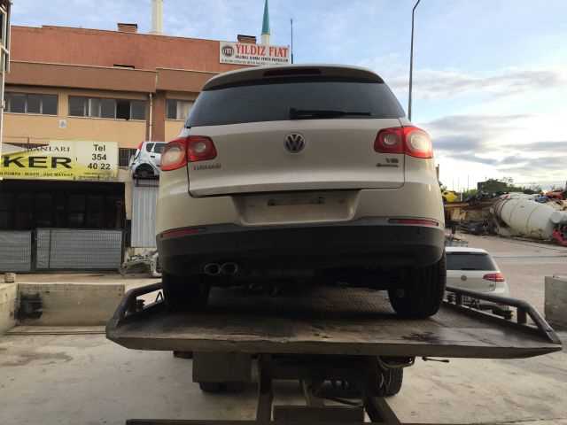 Volkswagen Tiguan 2009-2012 Çıkma Yedek Bagaj Kapagı Beyaz